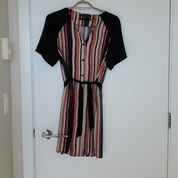 Dress - Picture 5 of 5